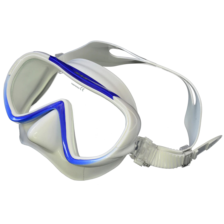 GULLのダイビングマスクCOCOと、SASのスノーケルのセット　新品です GULLのダイビングマスクCOCOと、SASのスノーケルのセット 新品です
